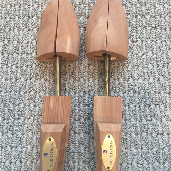 Nordstrom Cedar Shoe Trees - Picture 3 of 5